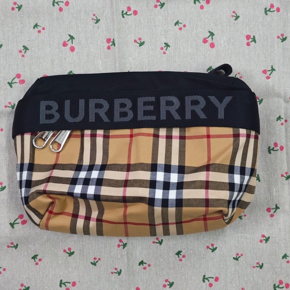 Burberry Vintage Check Waist Bag with Logo Strap - Picture 1 of 5